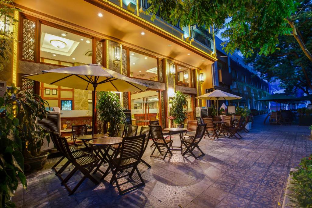 Conifer Boutique Hotel – Hanoi
